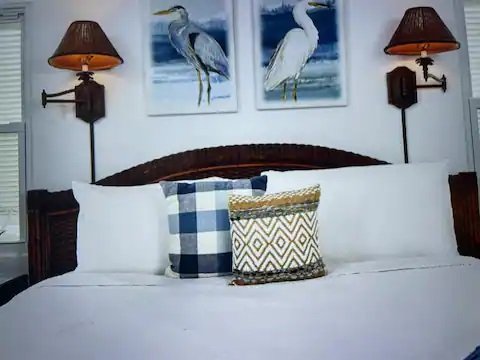 coralbedroom